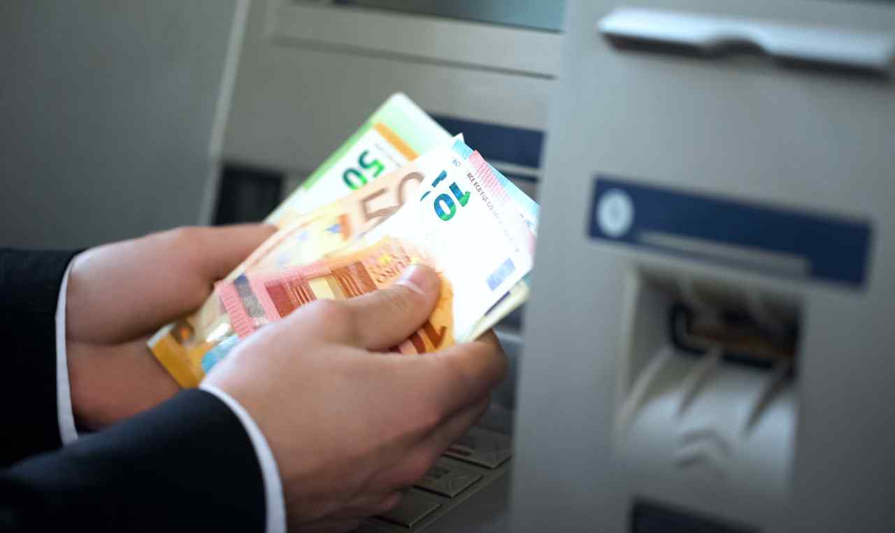 bancomat tassa prelievi