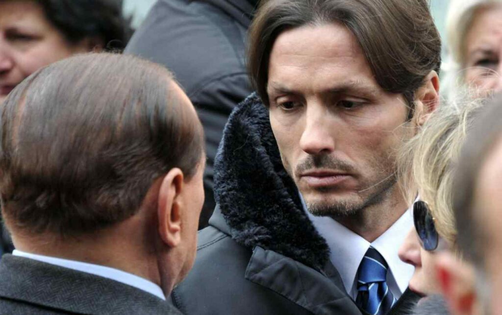 66+ Grazie Berlusconi Trapianto Capelli Foto