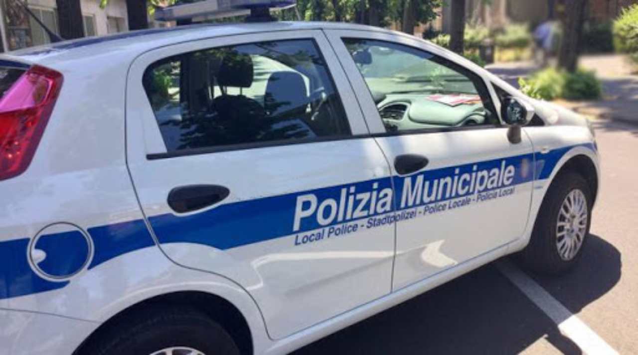 Inaugurazioni ai tempi del Covid: la polizia chiude il locale ad un'ora dall'apertura