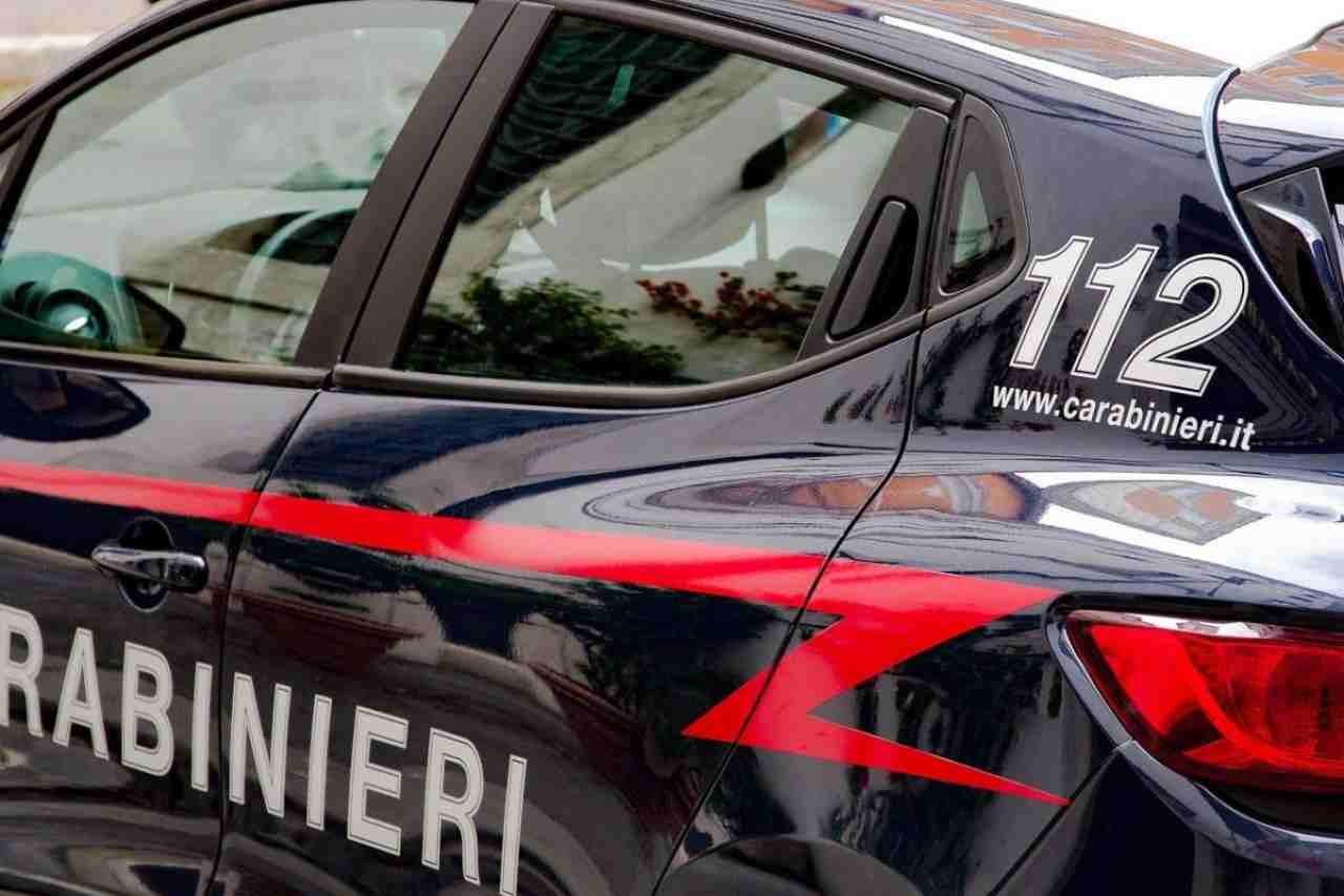 Carabinieri tabaccheria