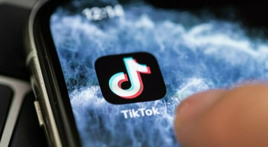 Palermo: la challenge di Tik Tok manda una bambina in rianimazione