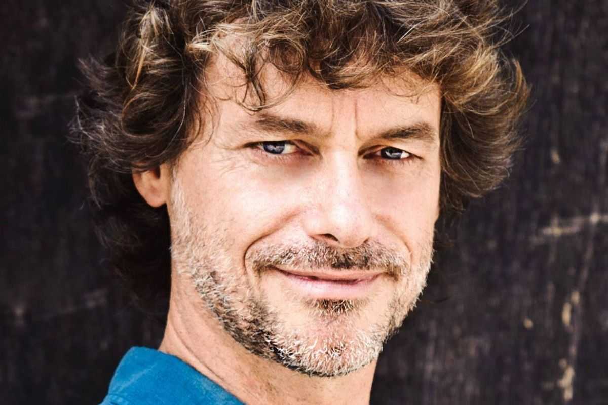 quanto è alto alberto angela