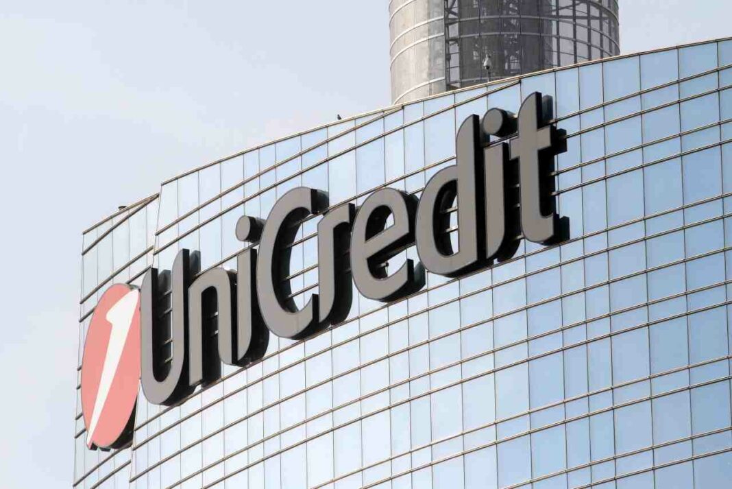 Unicredit aumentano i costi del conto del 33