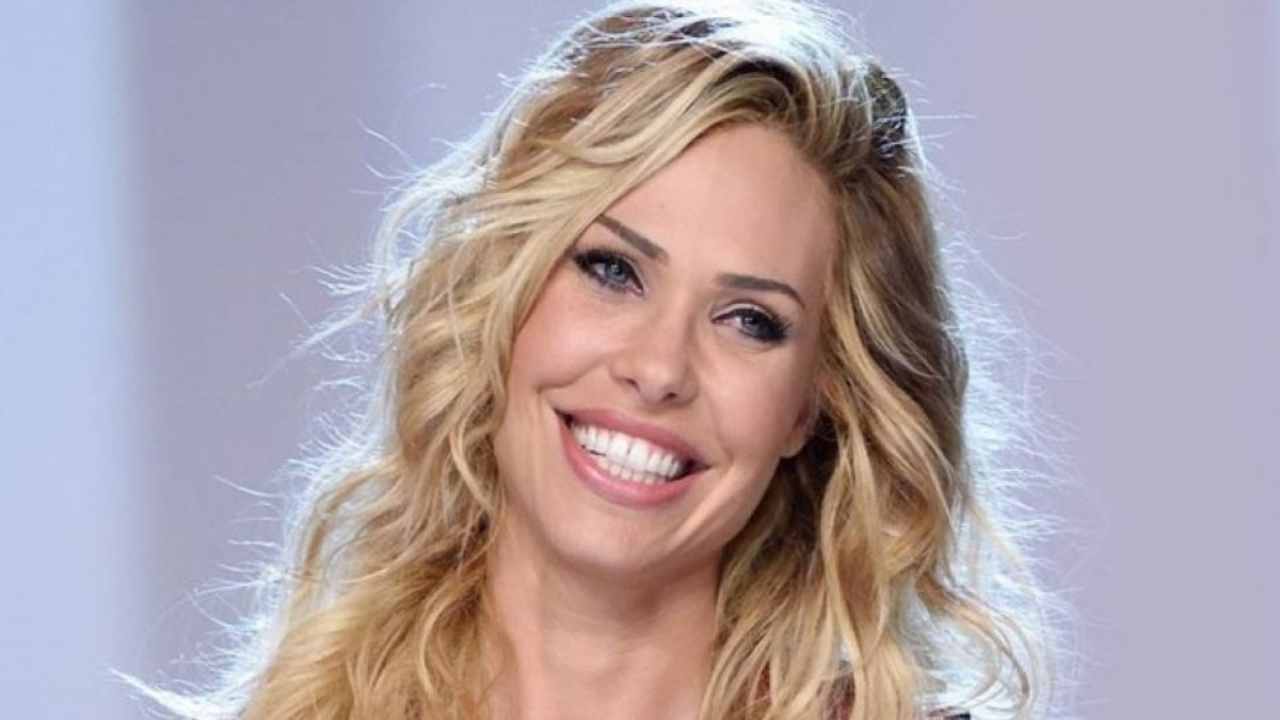 Ilary Blasi chi è, quanto guadagna la conduttrice il patrimonio