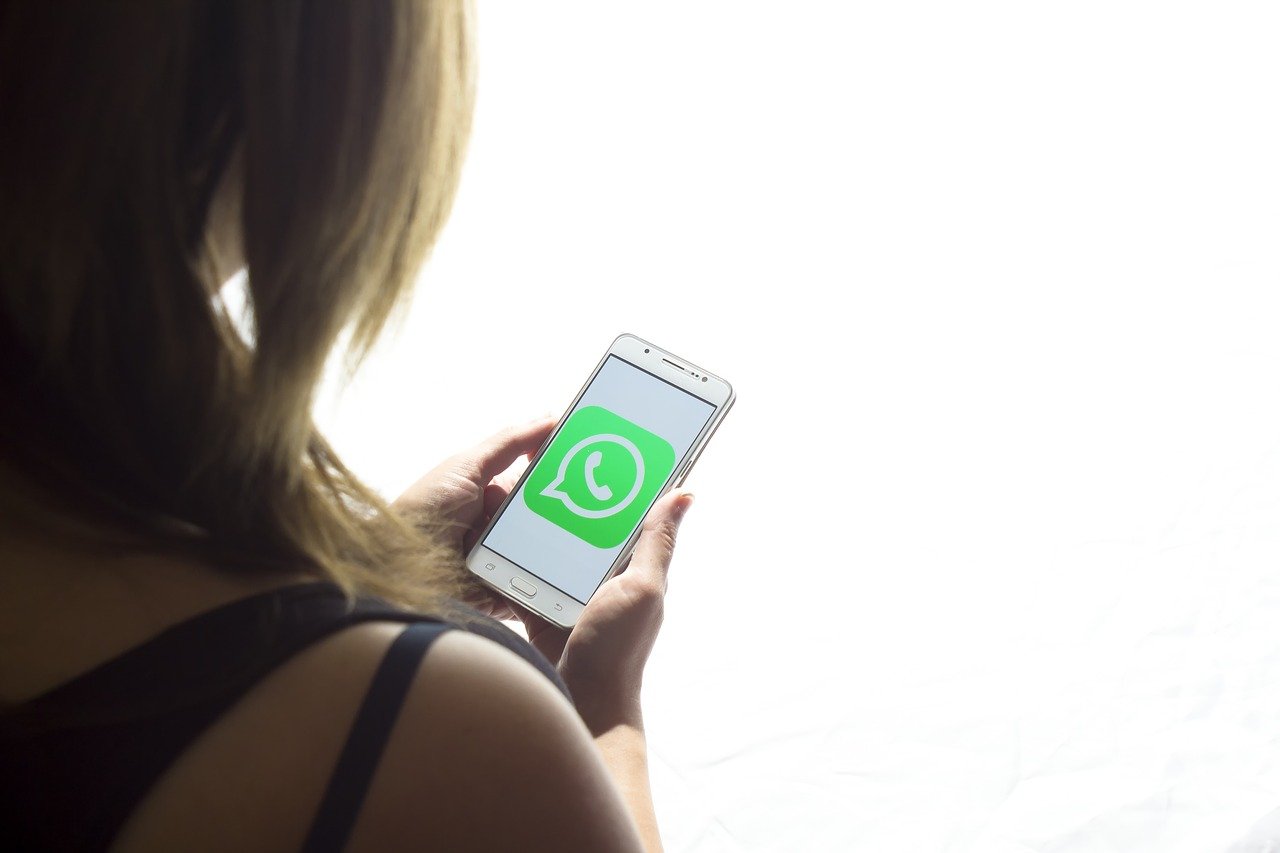 WhatsApp, nuovo allarme: non scaricate quella immagine