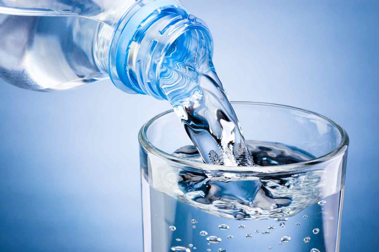 Retirada de água mineral para riscos à saúde: privação