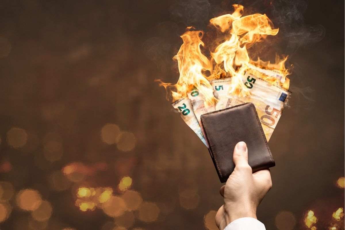A mordida na chegada é de até 1500 euros