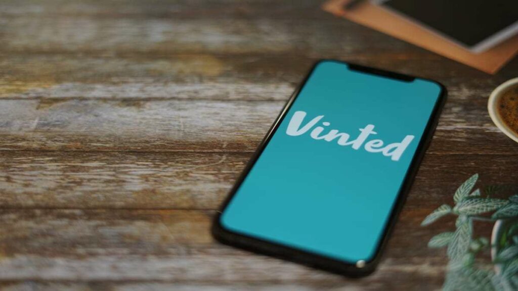 Come funziona Vinted: vantaggi e svantaggi dell'app per vendere vestiti