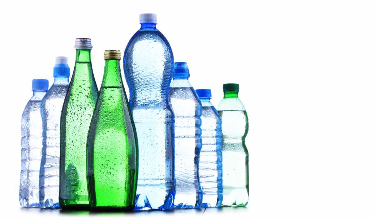 Bottiglie acqua sostenibilità
