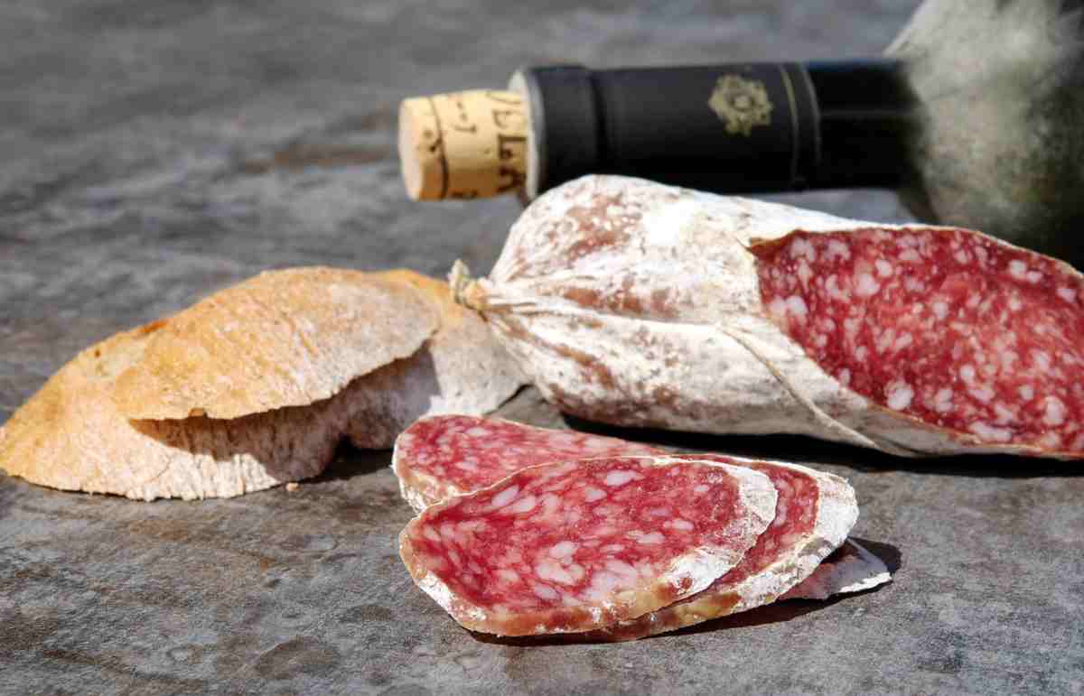 prodotti rubati salami