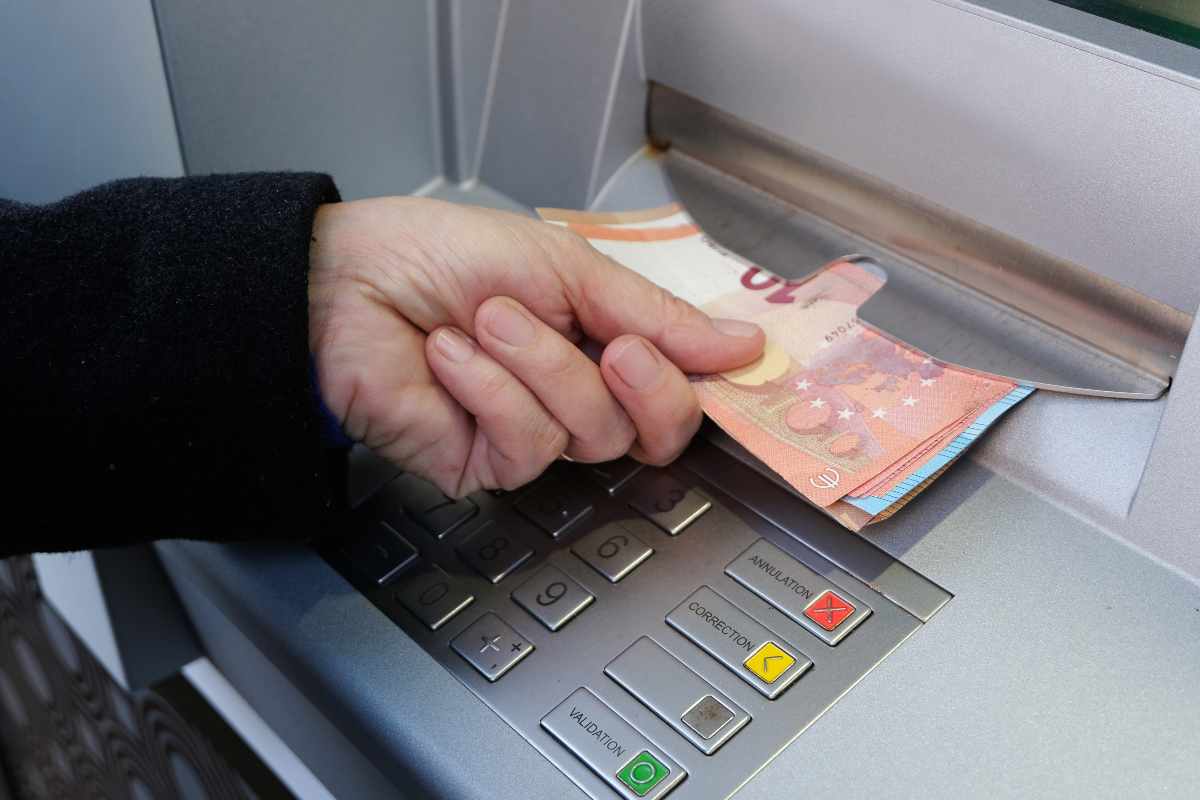 As of today, ATM withdrawals without a card are: the Italian Post Office surprises everyone