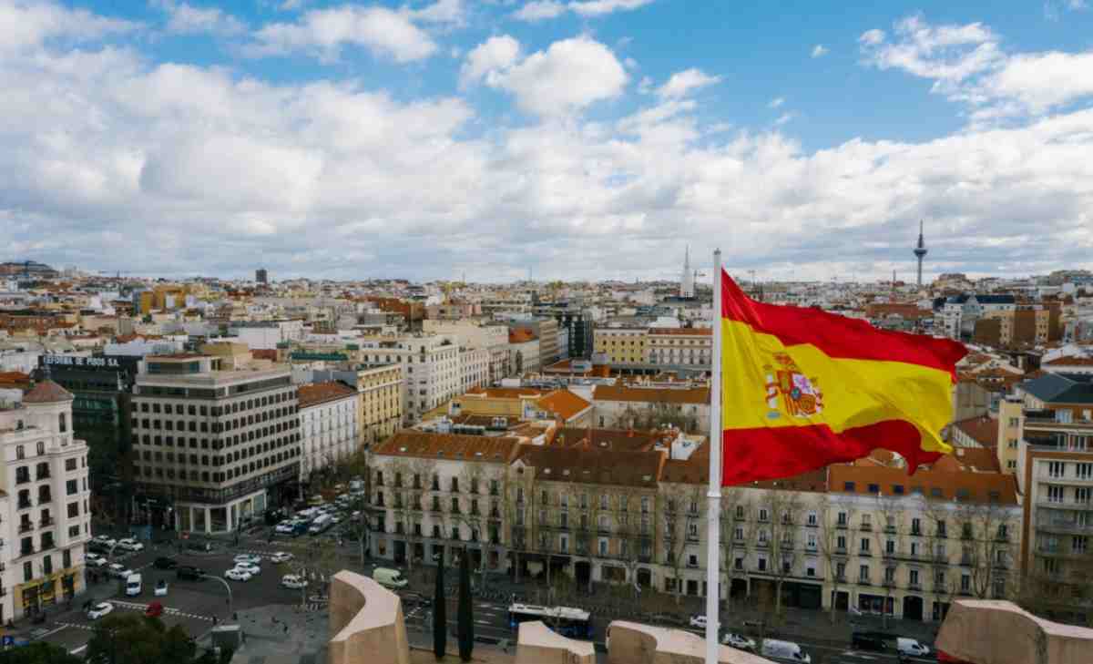 Lavorare in Spagna bandiera spagnola