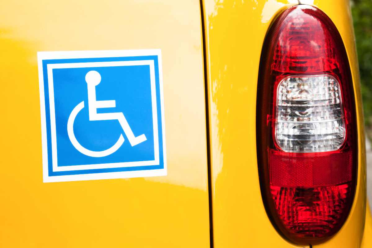 Auto disabili intestazione