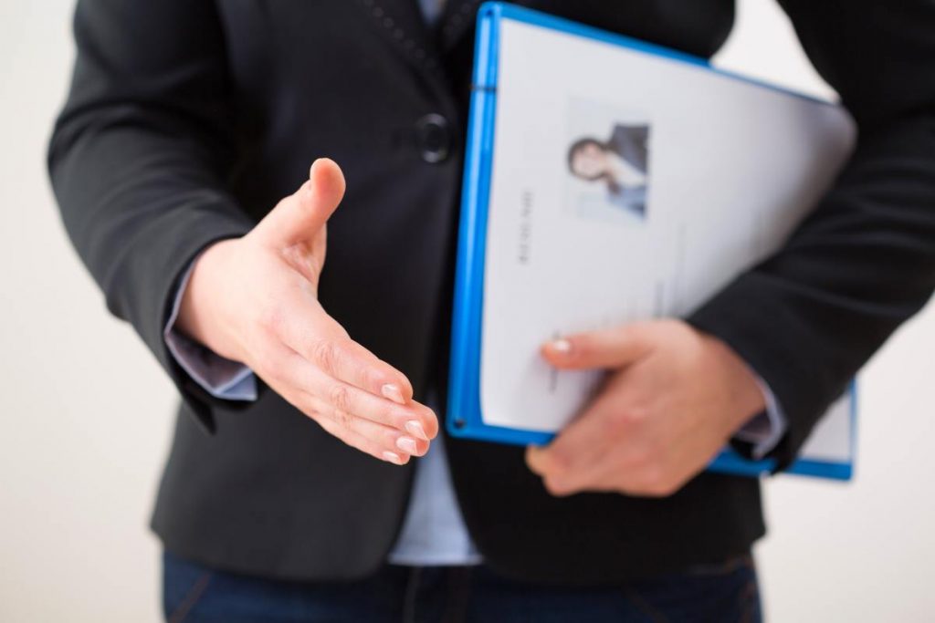Poste Italiane apre le porte a nuove candidature: come inviare il cv e
