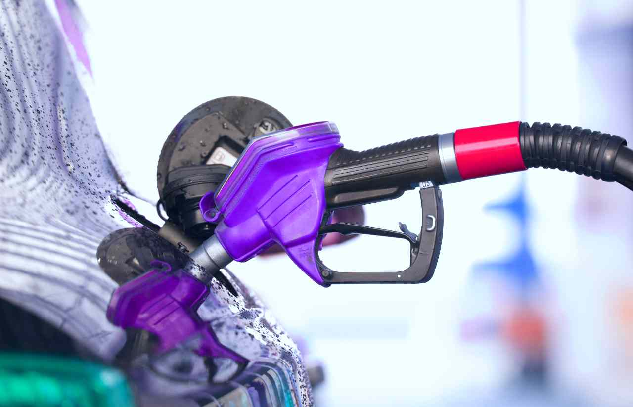 Stop alla vendita di auto a benzina e diesel: a breve non si potrà più circolare