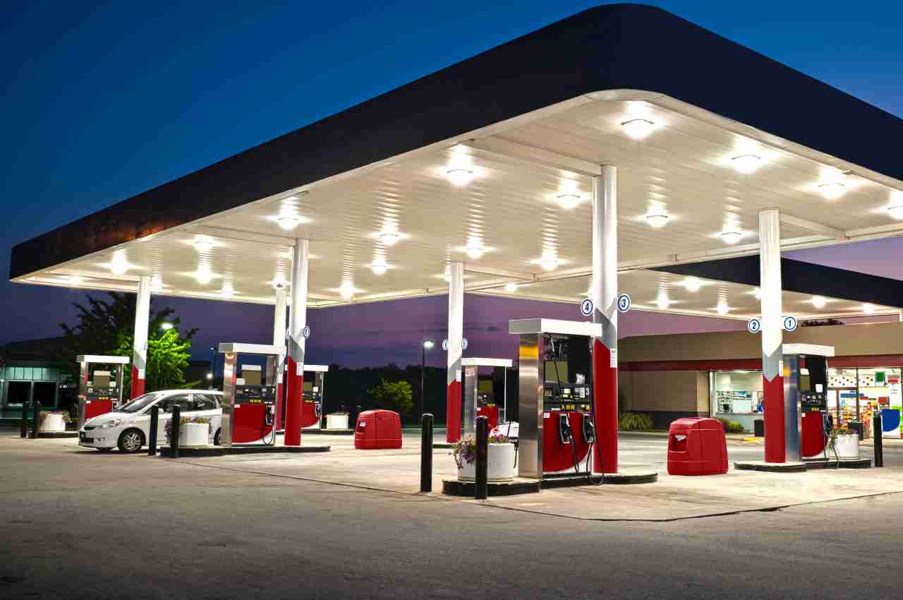 Caro benzina: ecco un metodo infallibile per risparmiare