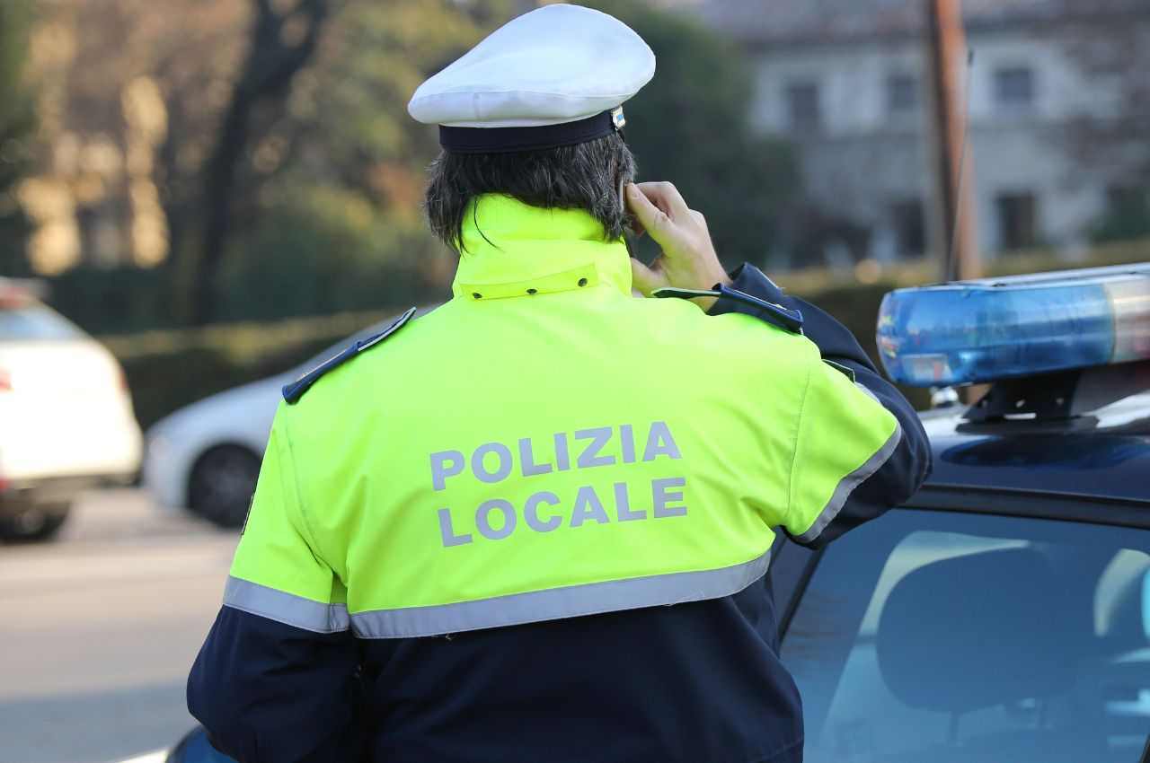 agenti polizia locale