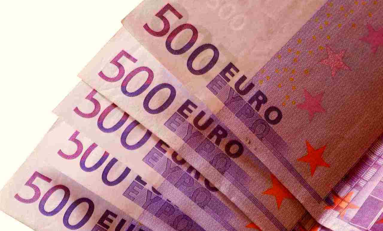 Soldi euro banconota
