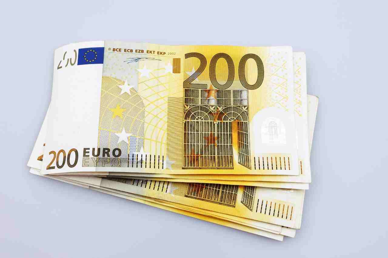 200 euro